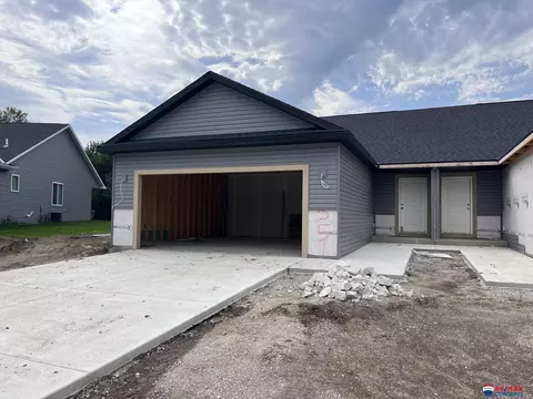 9551 Bailie Ct, Waverly, NE 68462