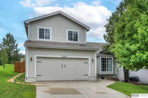 15105 Meredith Ave, Omaha, NE 68116