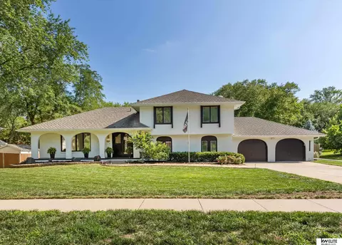12225 Farnam St, Omaha, NE 68154