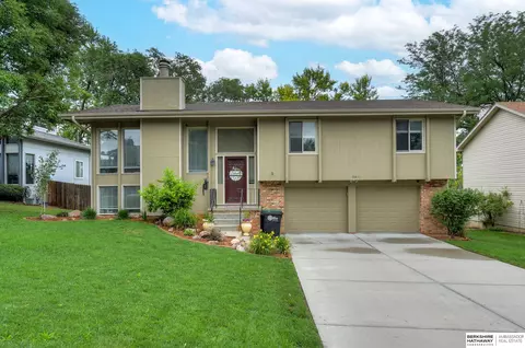 14611 Monroe St, Omaha, NE 68137