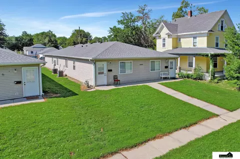 2835 T St, Lincoln, NE 68503