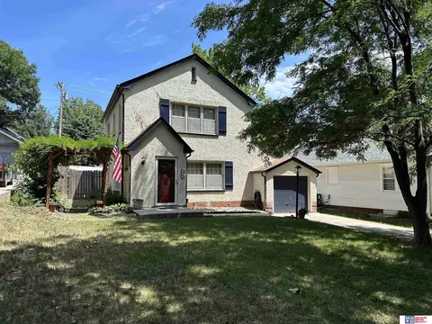 930 N 7th St, Seward, NE 68434