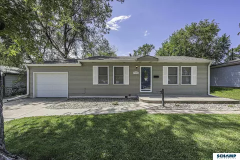 7346 S 71 St, La Vista, NE 68128