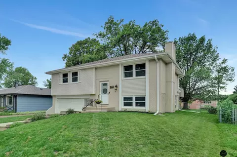 4811 S 47th St, Lincoln, NE 68516