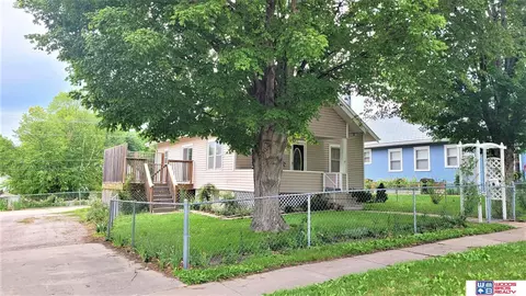 923 N 6th St, Seward, NE 68434