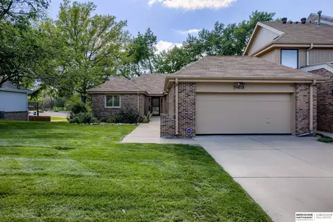 968 S 119 Ct, Omaha, NE 68154