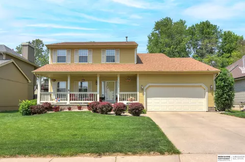 16364 Taylor St, Omaha, NE 68116