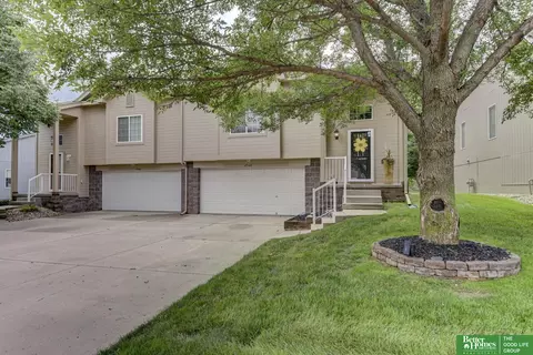 4560 S 189th St, Omaha, NE 68135