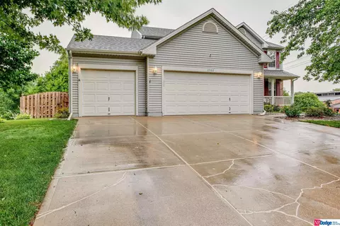 2502 Rahn Blvd, Bellevue, NE 68123