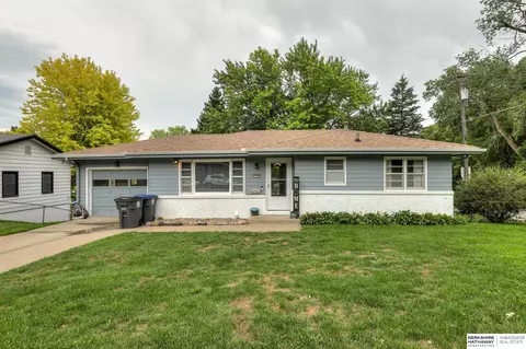 309 N Sierra Dr, Council Bluffs, IA 51503