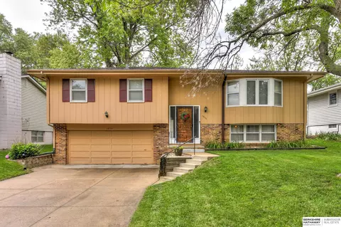 10111 Mockingbird Dr, Omaha, NE 68127