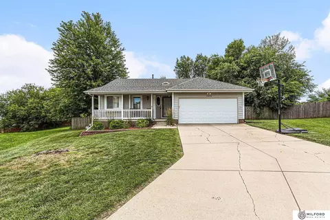 13410 S 32 Ct, Bellevue, NE 68123