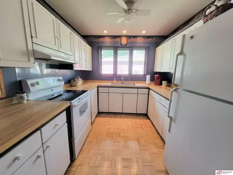 1817 Sara Rd, Beatrice, NE 68310 photo 7