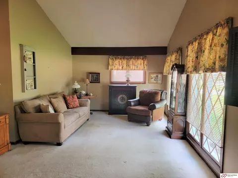 1817 Sara Rd, Beatrice, NE 68310 photo 4