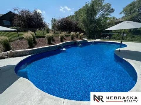 10235 N 185th Cir, Bennington, NE 68007