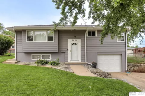 5005 Red Rock Ave, Omaha, NE 68157