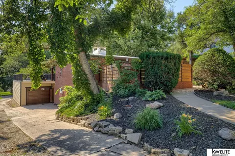 1016 Military Ave, Council Bluffs, IA 51503