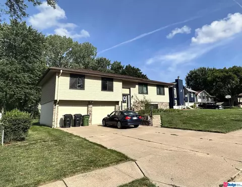 809 Kilkinny Cir, Papillion, NE 68046