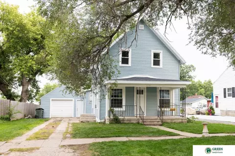 1719 N Nebraska Ave, York, NE 68467