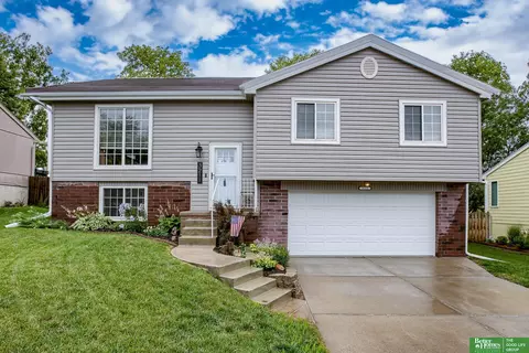 3211 Wilhelminia Dr, Bellevue, NE 68123