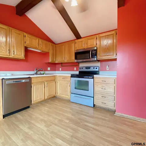 12614 Emiline St, Omaha, NE 68138