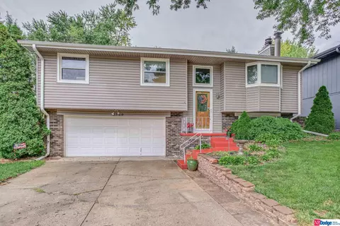 5720 N 117th Cir, Omaha, NE 68164