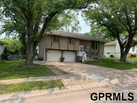 12730 Yates St, Omaha, NE 68164