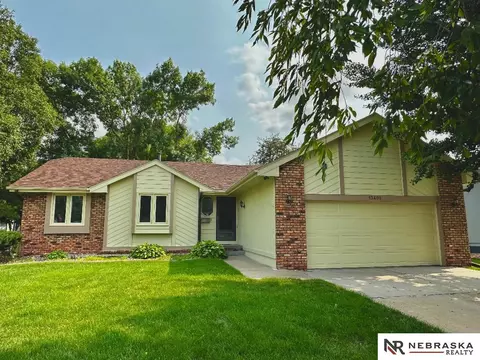 13405 Valley St, Omaha, NE 68144