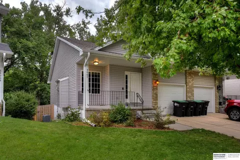 3067 S 35 Ave, Omaha, NE 68105