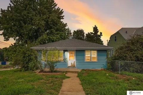 7307 N 30th St, Omaha, NE 68112