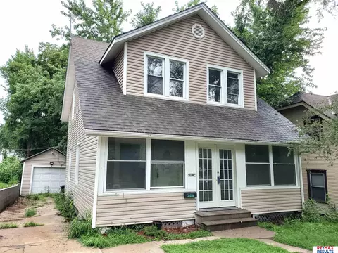 3166 Belvedere Blvd, Omaha, NE 68111