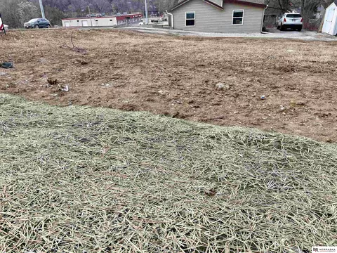 3103 N 72nd St, Omaha, NE 68134