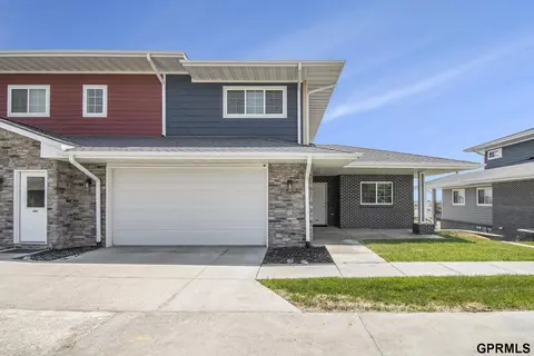 5929 N 158th Ct #109, Omaha, NE 68116