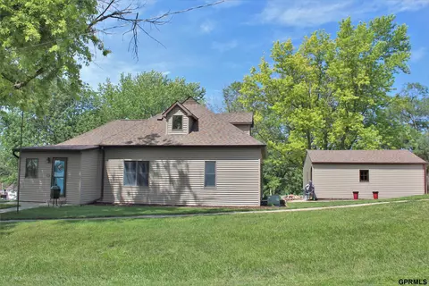 501 3rd St, Persia, IA 51563