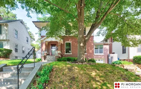 431 N 38th Ave, Omaha, NE 68131