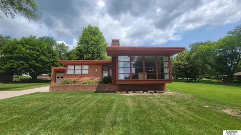 818 17th St, Auburn, NE 68305
