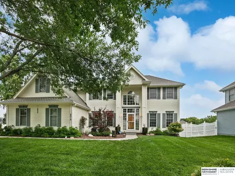 4015 N 152 Ave, Omaha, NE 68116