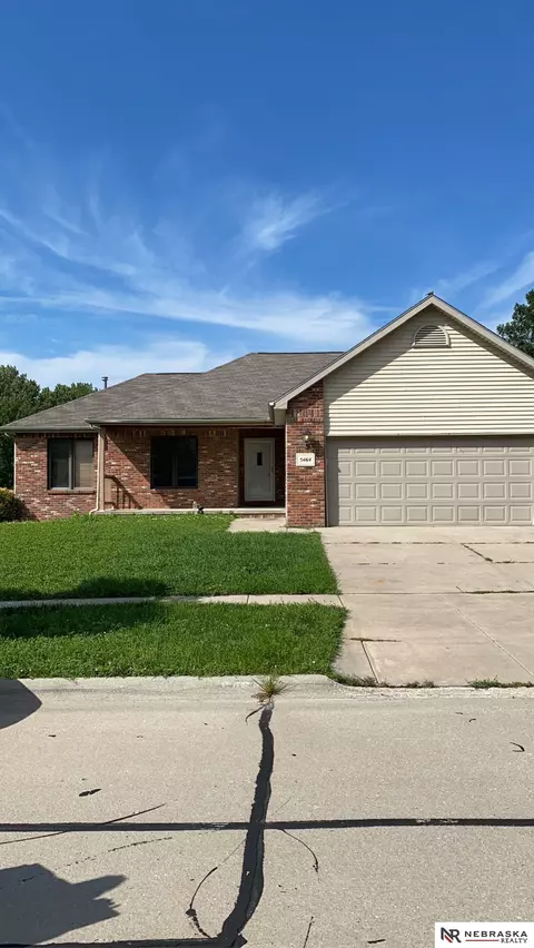 5464 NW 4 St, Lincoln, NE 68521