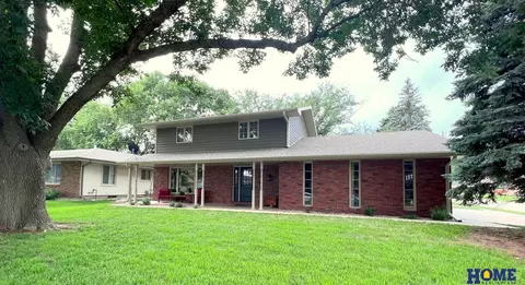 1525 N 1st St, Seward, NE 68434