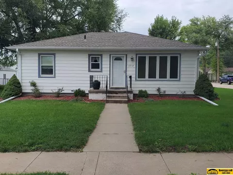 1918 Elk St, Beatrice, NE 68310 photo 2