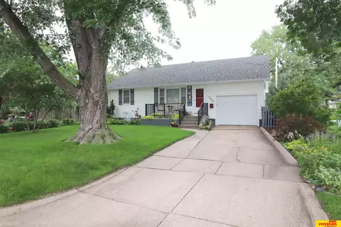 340 W 15th St, Fremont, NE 68025