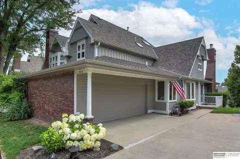 829 N 131 Plz, Omaha, NE 68154