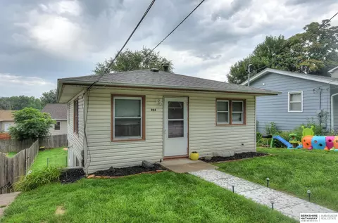 904 N 12th St, Plattsmouth, NE 68048