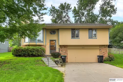 12911 Crown Point Ave, Omaha, NE 68164