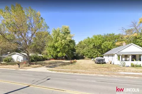 3830 Vine St, Lincoln, NE 68503