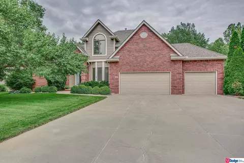 167 S 166 St, Omaha, NE 68118