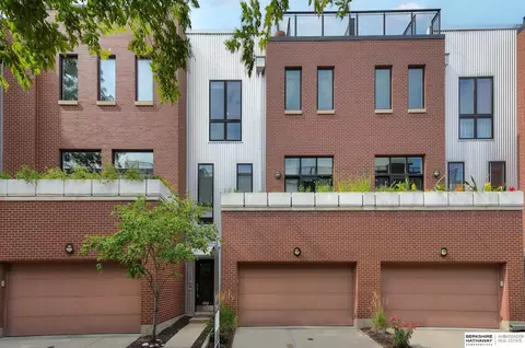 1142 Mayberry Plz #58A, Omaha, NE 68108