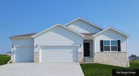 11508 Sunburst Dr, Papillion, NE 68046