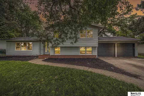 1863 E 16 St, Fremont, NE 68025