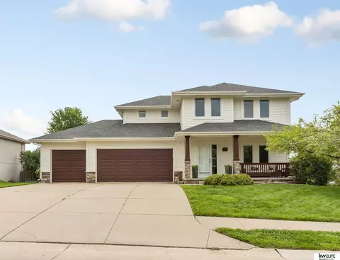 16125 Adams St, Omaha, NE 68135
